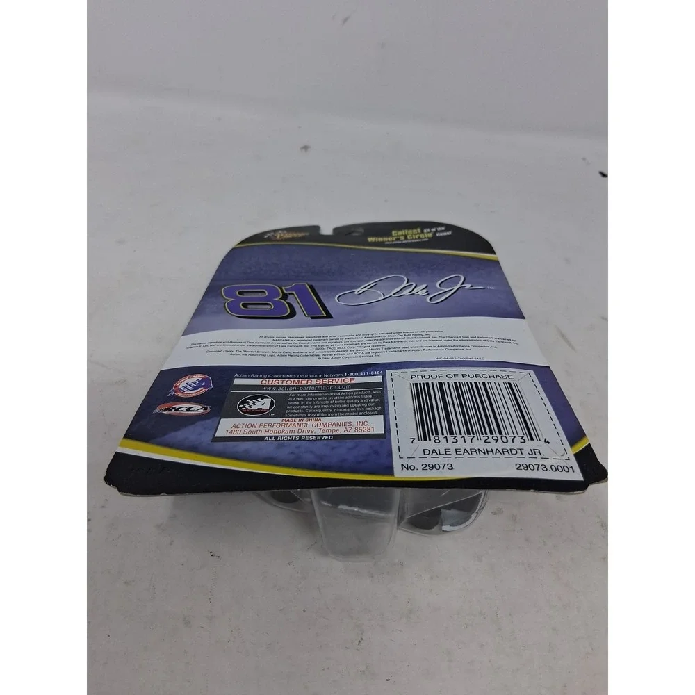 DALE EARNHARDT JR  #81 TACO BELL 1/64 DIECAST W/ HOOD MAGNET DISPLAY.  N